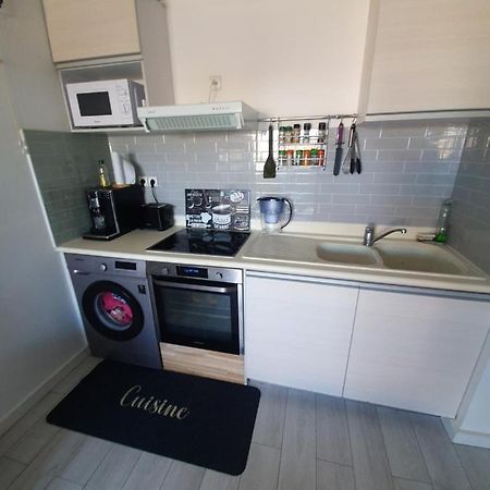 Appartement Cosy Proche De L'Aeroport T R A N S F E R T Sur Demande Сен-Дені Екстер'єр фото