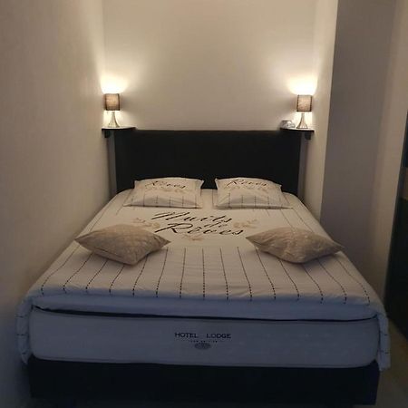 Appartement Cosy Proche De L'Aeroport T R A N S F E R T Sur Demande Сен-Дені Екстер'єр фото